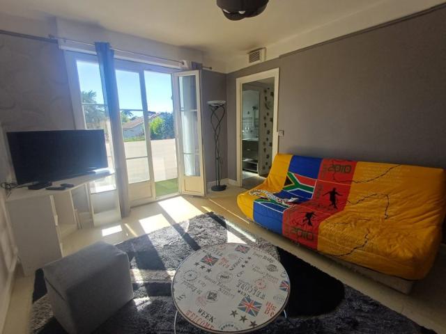 PAU T1 29m² Balcon vue dégagée