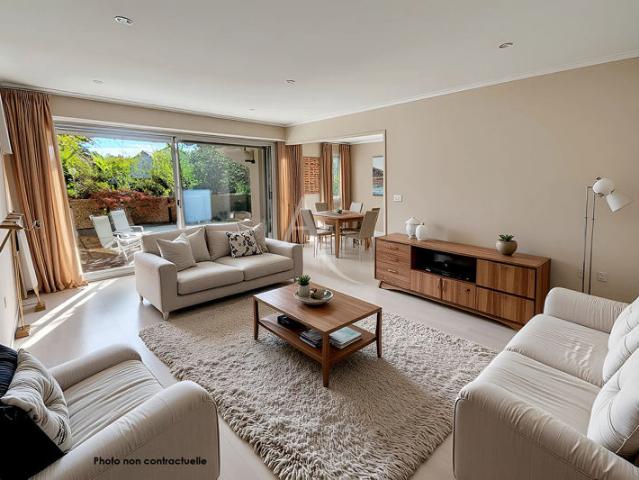 PAU TRESPOEY Appartement T4/5 de 105 m2 terrasse 62m² garage sous sol et parking extérieur