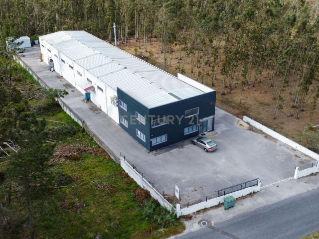 Pavilhão Industrial | Martingança | Pronto a usar