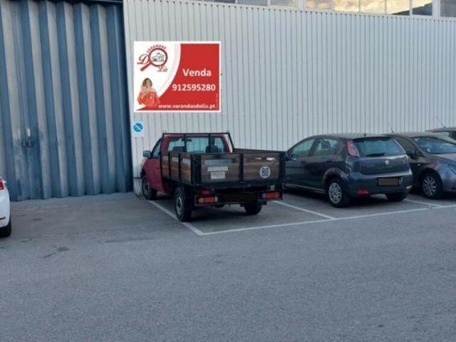 Pavilhão Industrial Amplo Situado em Eiras Coimbra | 26063428170