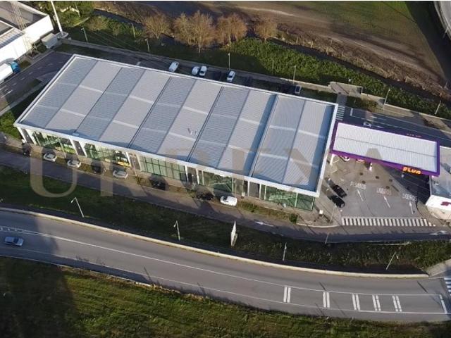 Pavilhão Industrial com 595m² e Escritórios