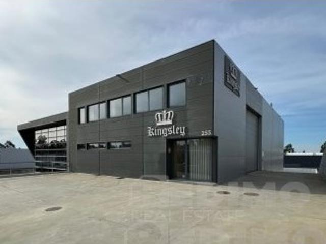 PAVILHÃO INDUSTRIAL