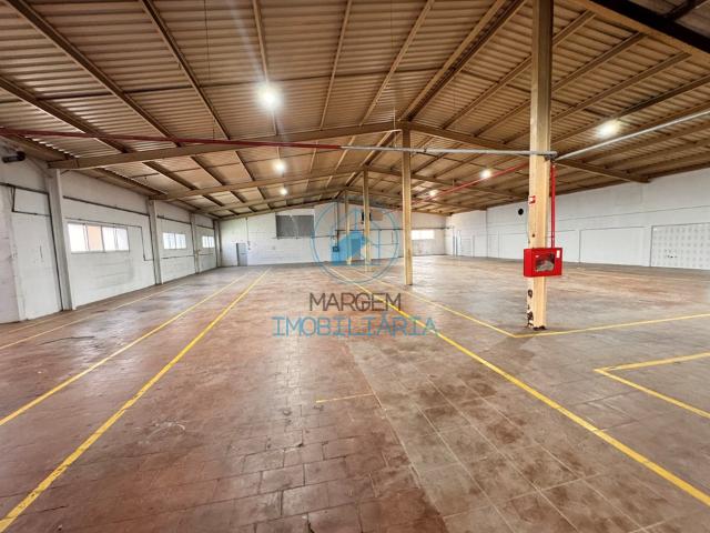 Pavilhão Industrial 750m2 – Arrendamento
