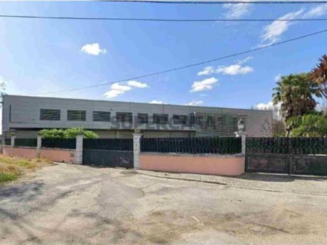 PAVILHÃO INDUSTRIAL/ARMAZÉM COM LOGRADOURO