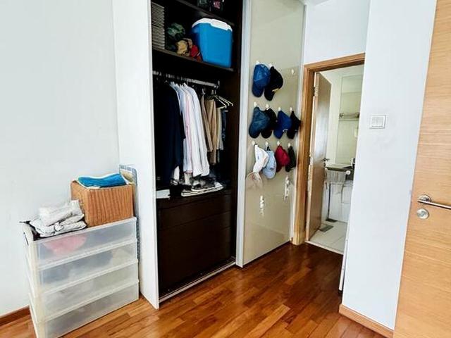 Pavilion 11 D11, Condominium