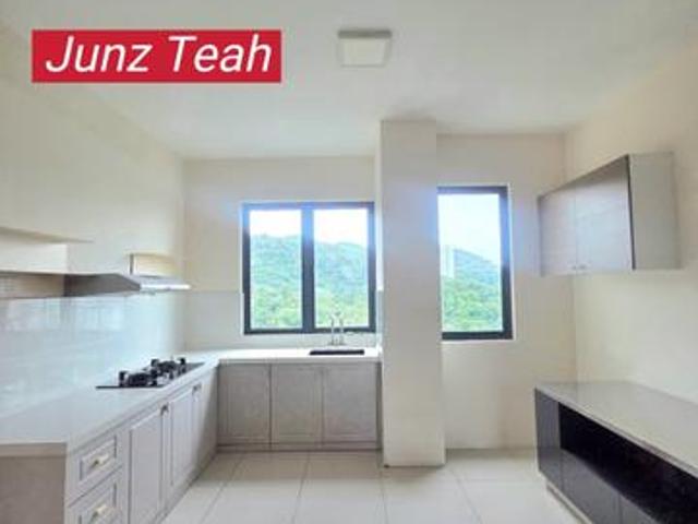 Pavilion Resort Condominium For Sale 1616 sqft 2 Car Parks
