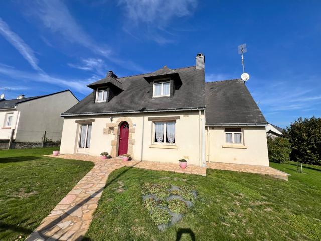 Pavillon 4 chambres avec Terrain de 863 m2