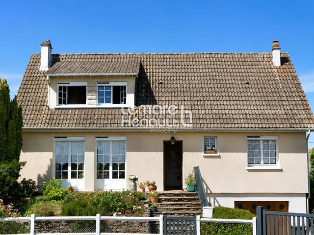 Pavillon 4 chambres sous sol total – 750 m² de terrain