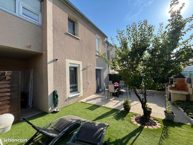 Pavillon 4 pièces 90 m²