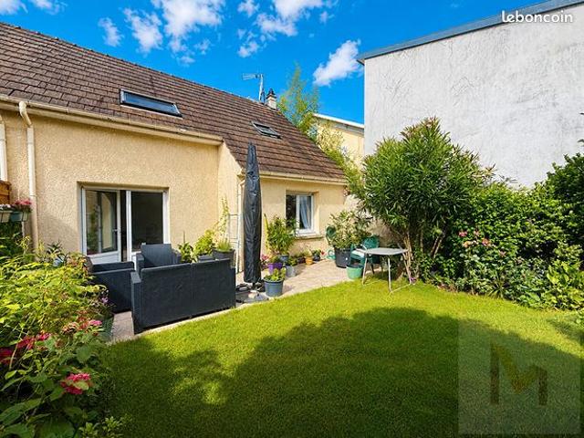 Pavillon 4 pièces 100 m²