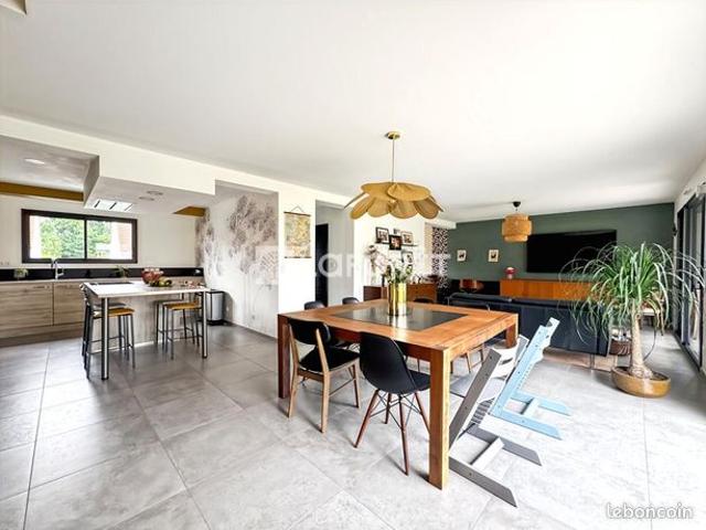 Pavillon 4 pièces 131 m²
