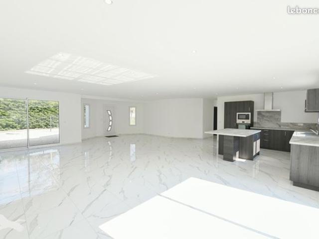 Pavillon 4 pièces 140 m²