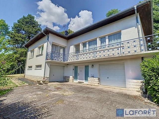 Pavillon 4 pièces 151 m²