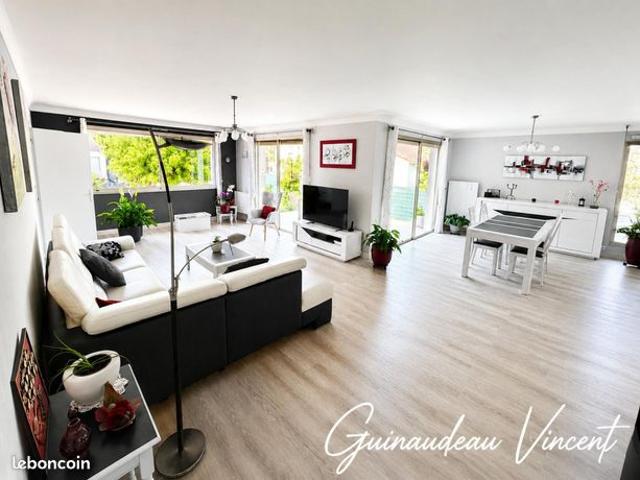 Pavillon 4 pièces 179 m²