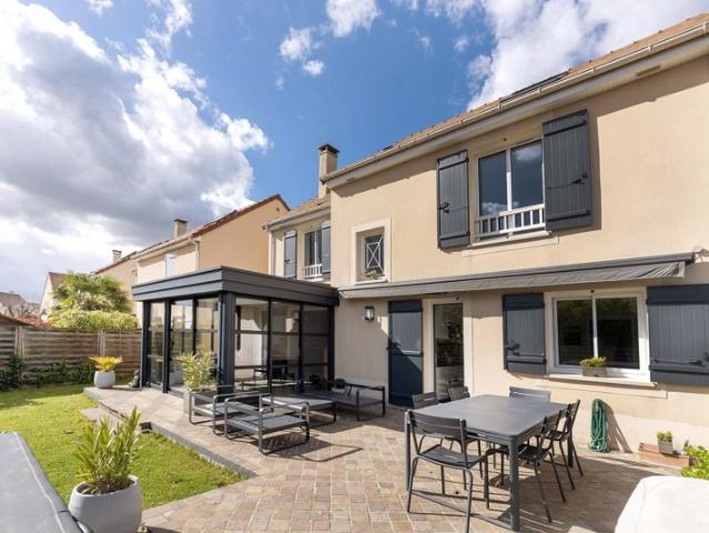 PAVILLON 5 CHAMBRES SPA PARFAIT ETAT