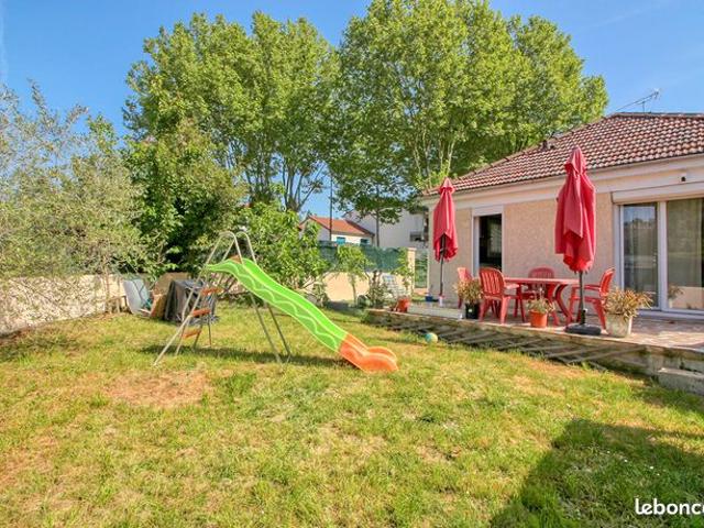 Pavillon 5 pièces 94 m²