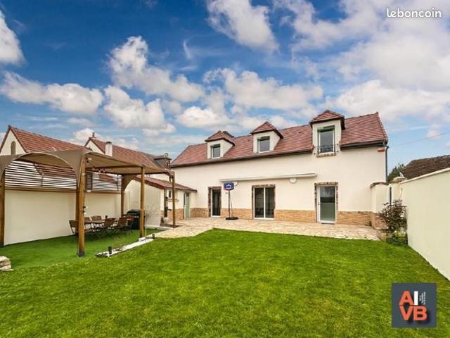 Pavillon 5 pièces 137 m²
