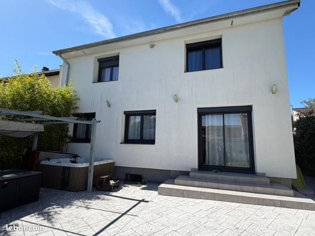 Pavillon 5 pièces 143 m²
