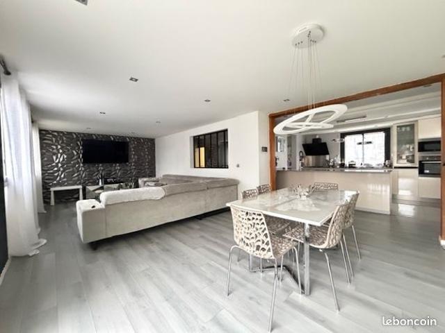 Pavillon 5 pièces 143 m²