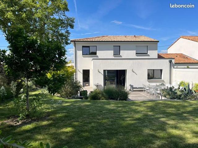 Pavillon 5 pièces 146 m²