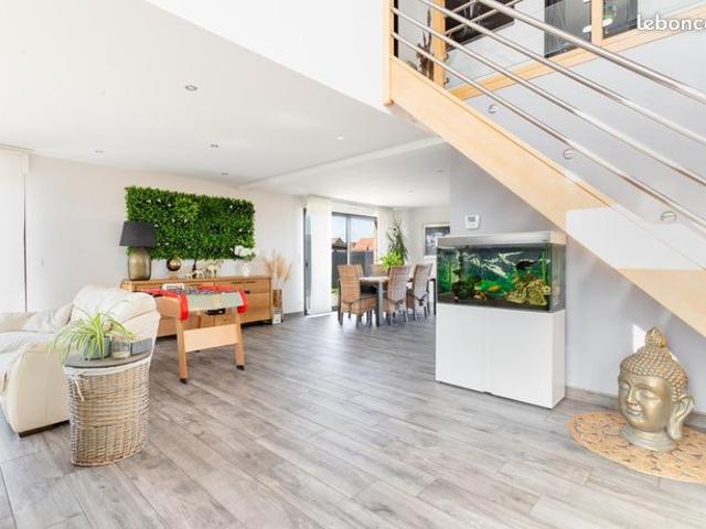 Pavillon 5 pièces 152 m²