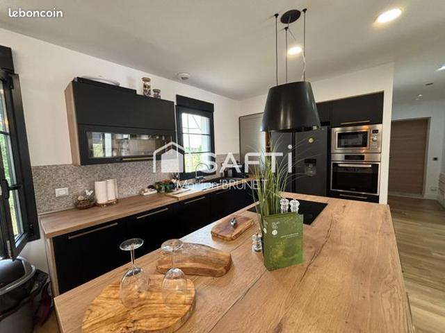 Pavillon 5 pièces 155 m²