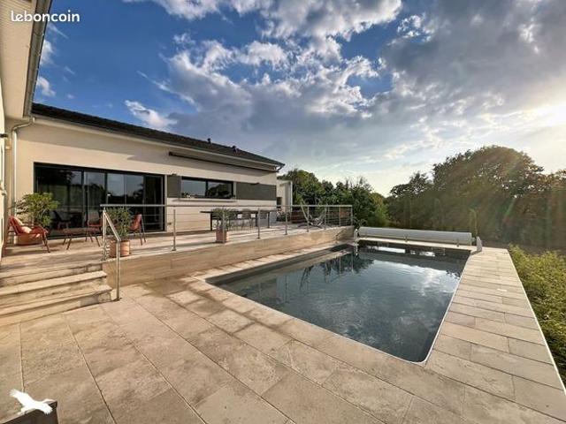 Pavillon 5 pièces 158 m²