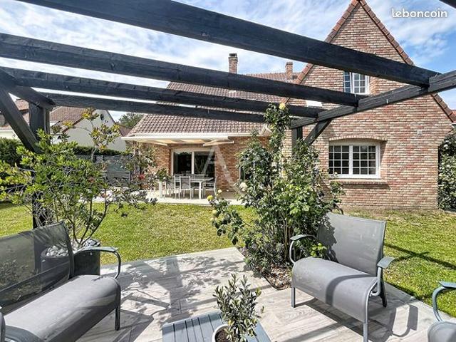 Pavillon 5 pièces 163 m²