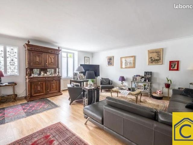Pavillon 5 pièces 176 m²