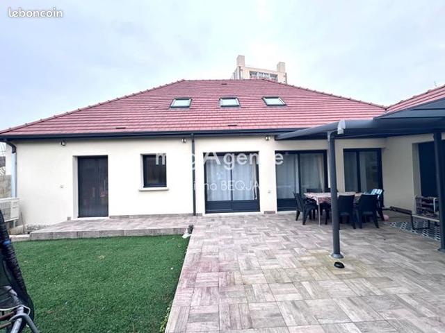 Pavillon 5 pièces 180 m²