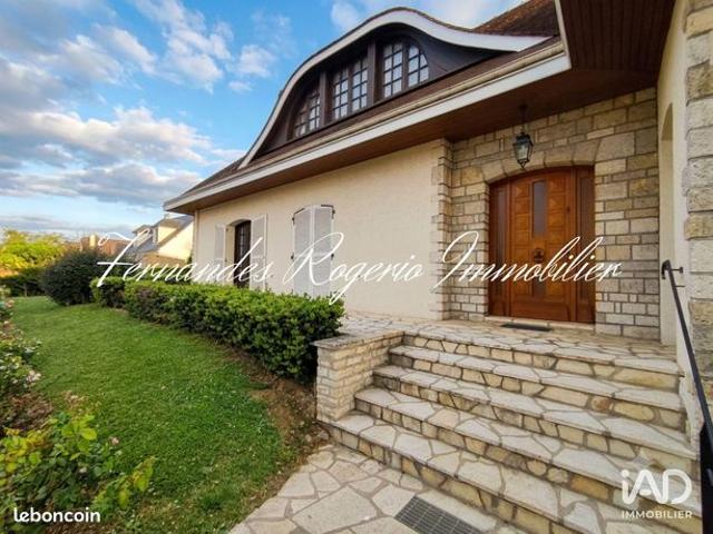 Pavillon 5 pièces 205 m²