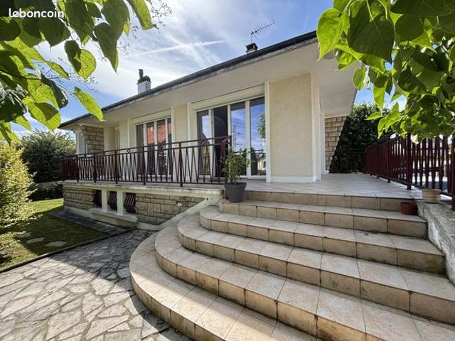 Pavillon 6 pièces 100 m²