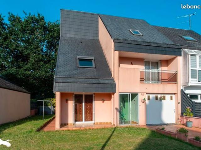 Pavillon 6 pièces 106 m²