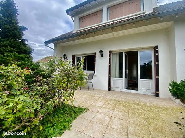 Pavillon 6 pièces 130 m²