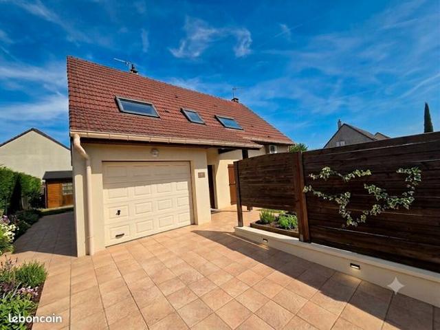 Pavillon 6 pièces 136 m²