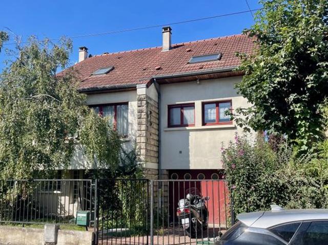 Pavillon 6 pièces 140 m²