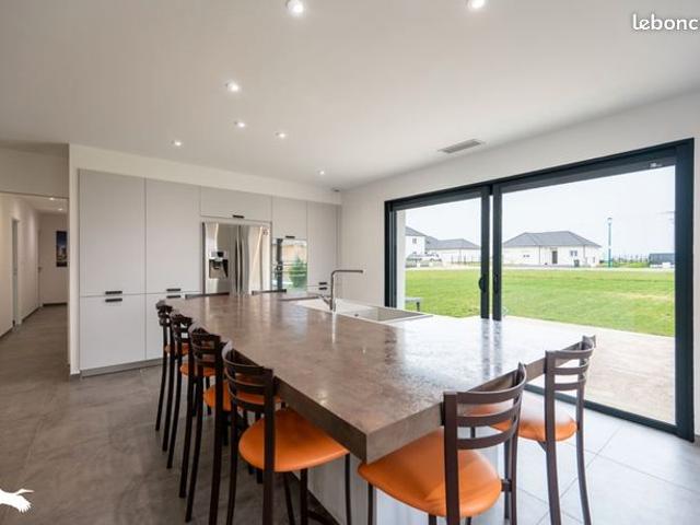 Pavillon 6 pièces 140 m²