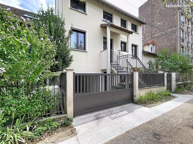 Pavillon 8 pièces 145 m²