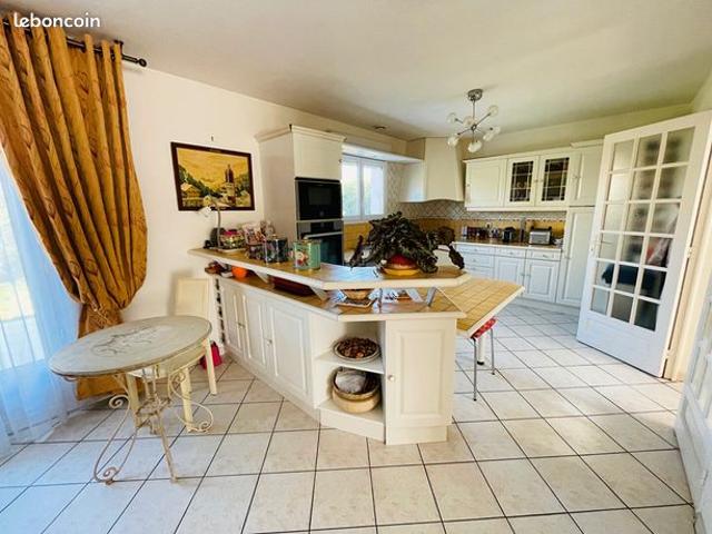 Pavillon 6 pièces 145 m²