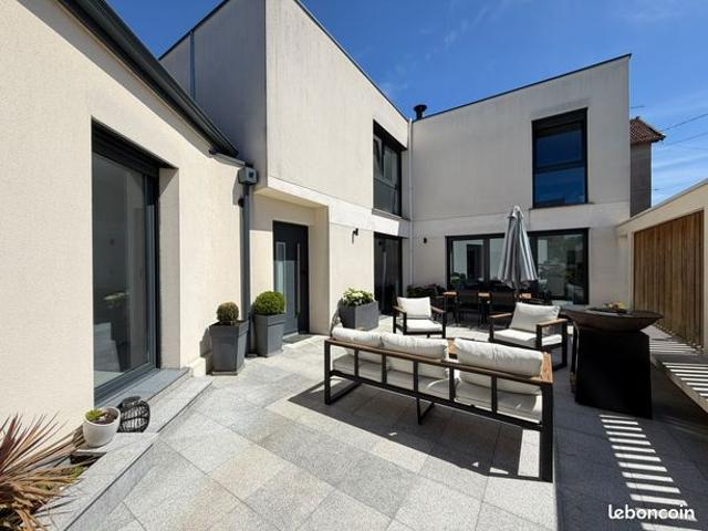 Pavillon 6 pièces 148 m²