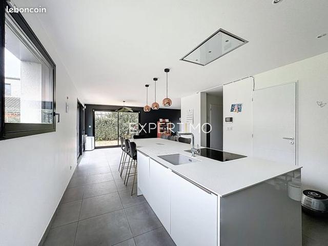 Pavillon 6 pièces 149 m²