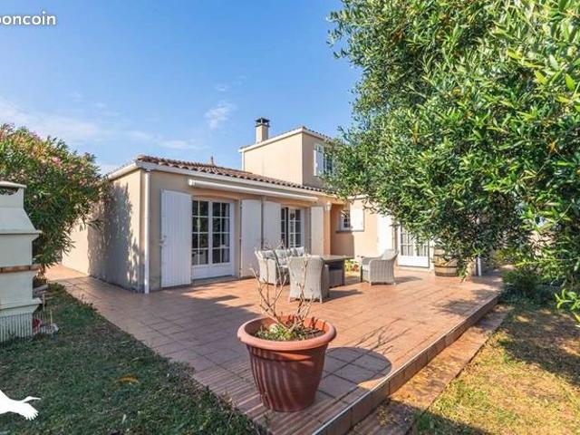 Pavillon 6 pièces 152 m²