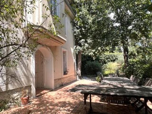 Pavillon 6 pièces 152 m²