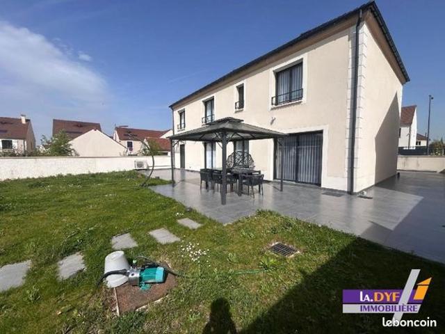 Pavillon 6 pièces 156 m²