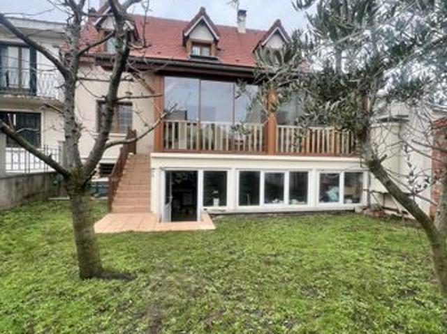 Pavillon 6 pièces 156 m²