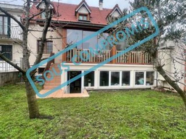 Pavillon 6 pièces 156 m²