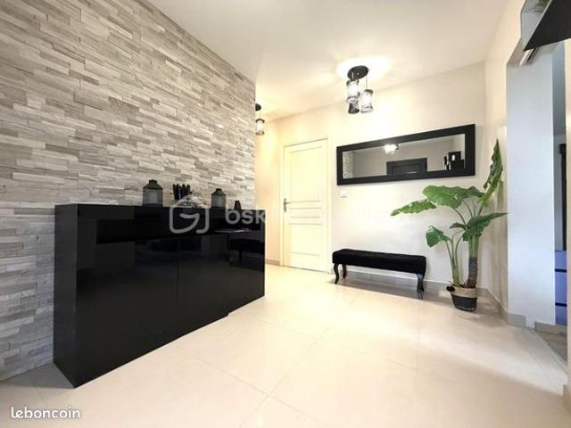 Pavillon 6 pièces 158 m²