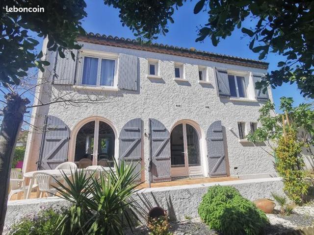 Pavillon 6 pièces 160 m²