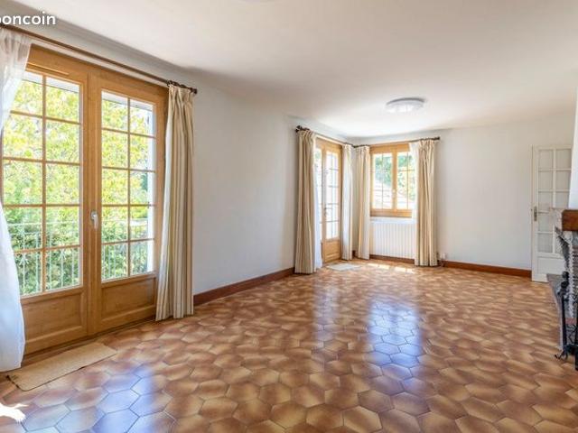Pavillon 6 pièces 160 m²