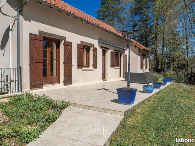 Pavillon 6 pièces 163 m²